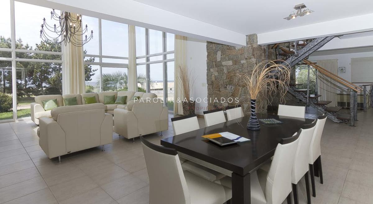 Casa en Venta de 4 Dormitorios en Club del Mar, José Ignacio
