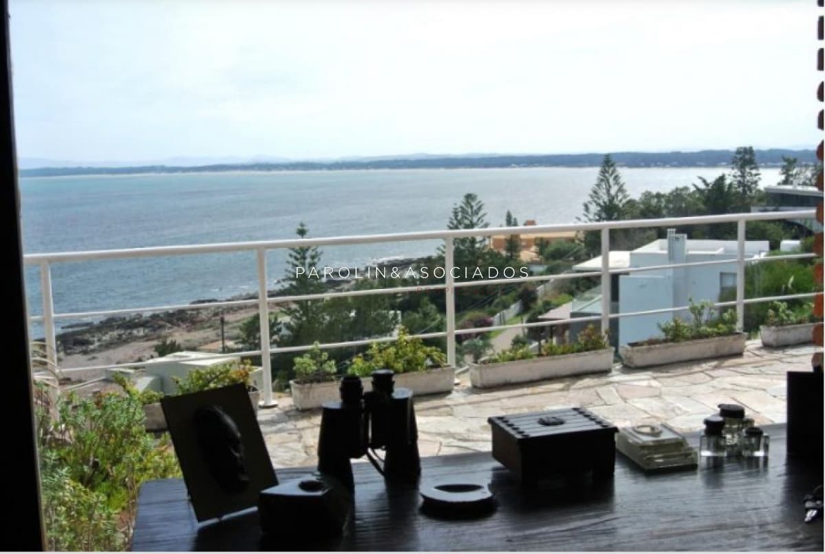Venta de hermosa casa en punta ballena con la mejor vista