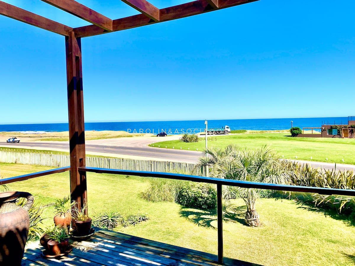 Casa en venta de 3 dormitorios en Manantiales, Punta del Este.