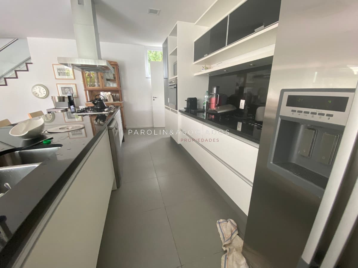 Casa en venta de 5 dormitorios en Mansa, Punta del Este.