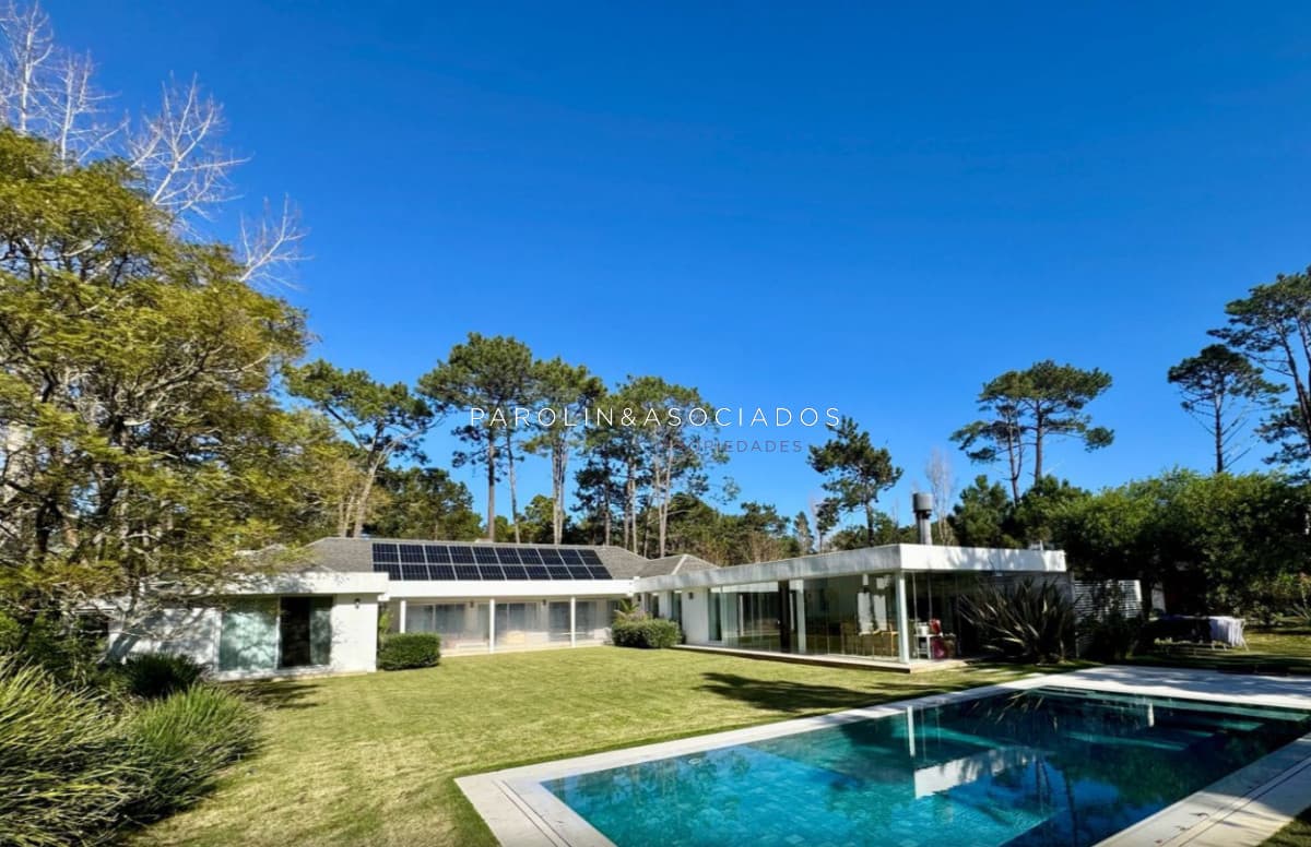 Casa de 5 Dormitorios en Laguna Blanca, La Barra
