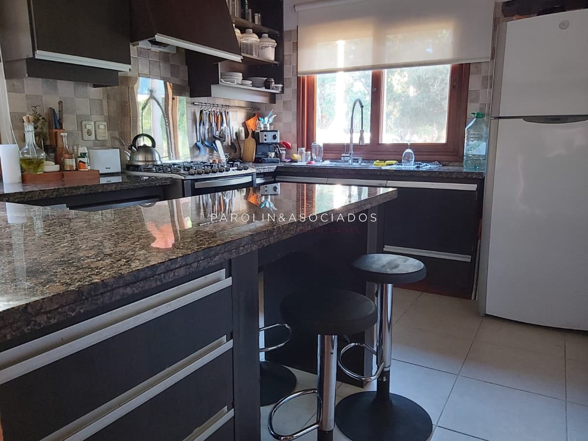 Casa en venta de 4 dormitorios en Marly, Punta del Este.