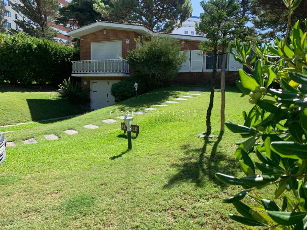 Alquiler Casa 3 Dormitorios En Playa Brava, Punta Del Este