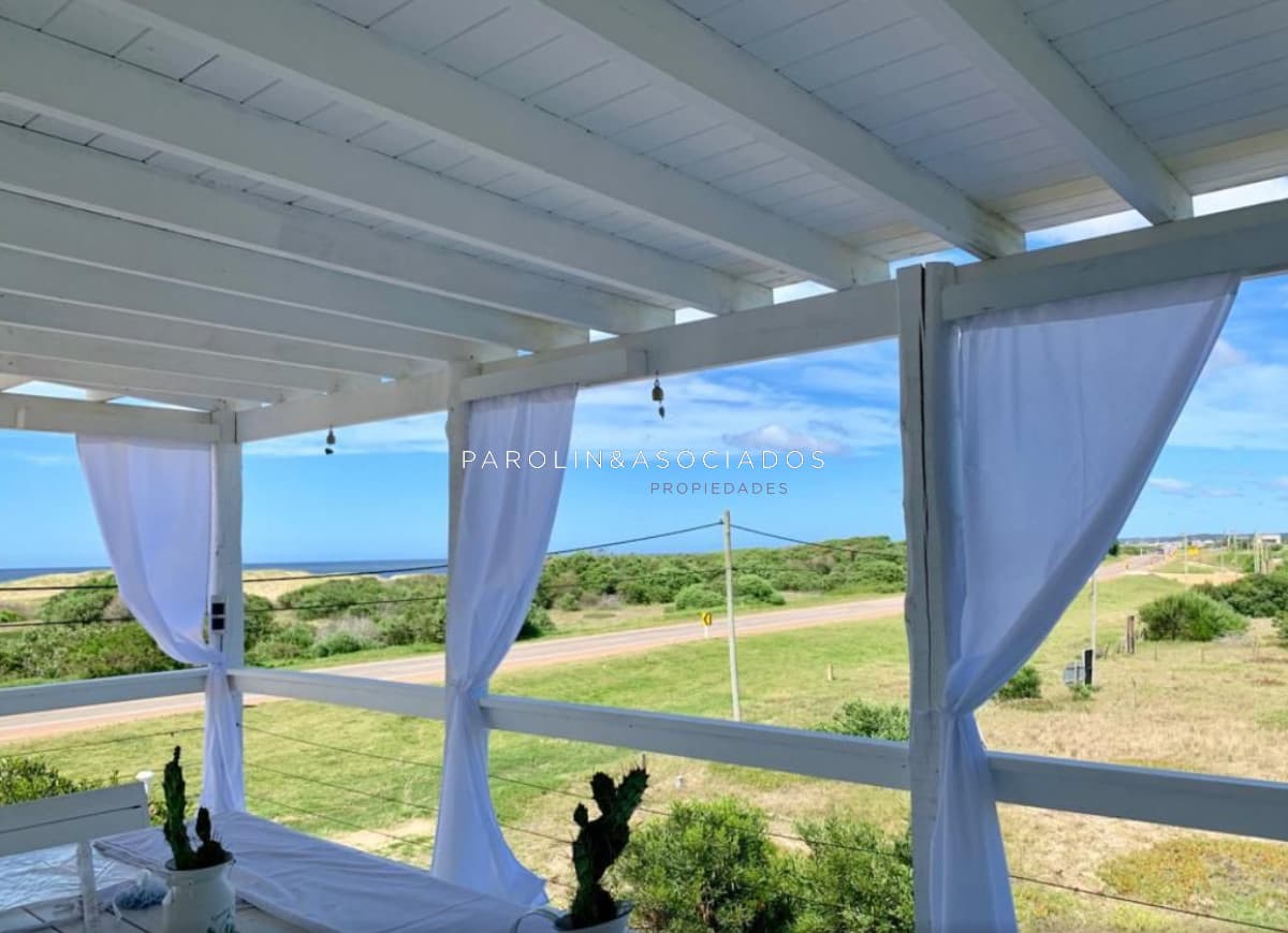 Casa en Venta de 3 Dormitorios en La Juanita, José Ignacio