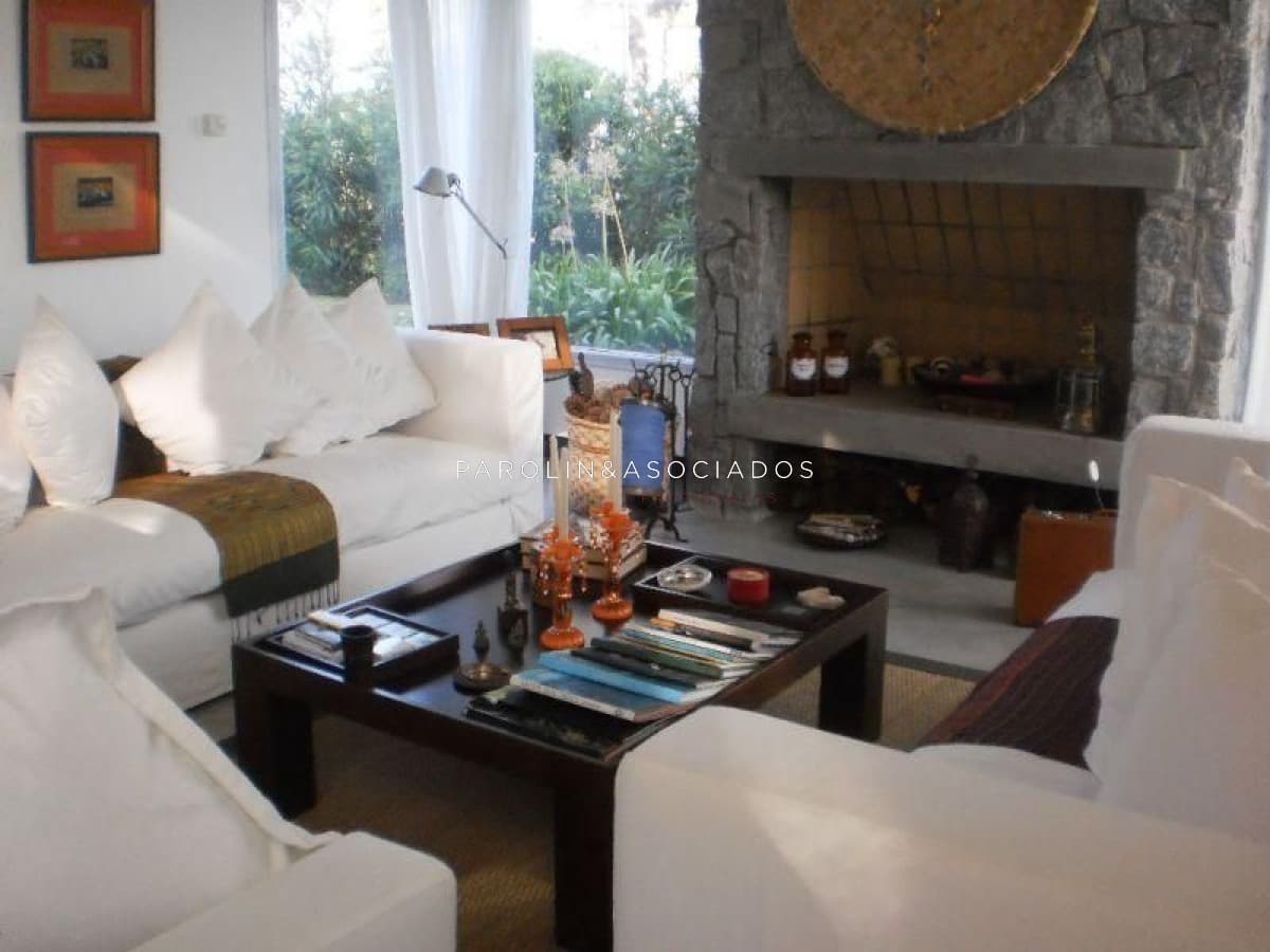 Casa en venta de 3 dormitorios en Rincón del Indio, Punta del Este.