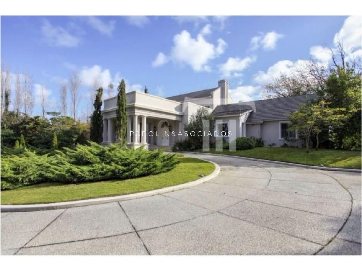 Casa en venta de 4 dormitorios en Golf, Punta del Este.