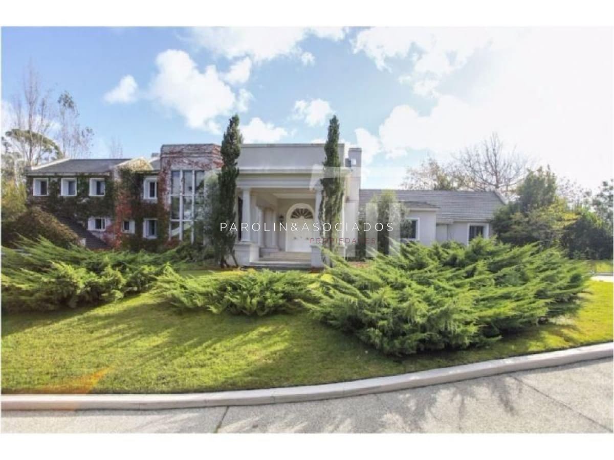 Casa en venta de 4 dormitorios en Golf, Punta del Este.