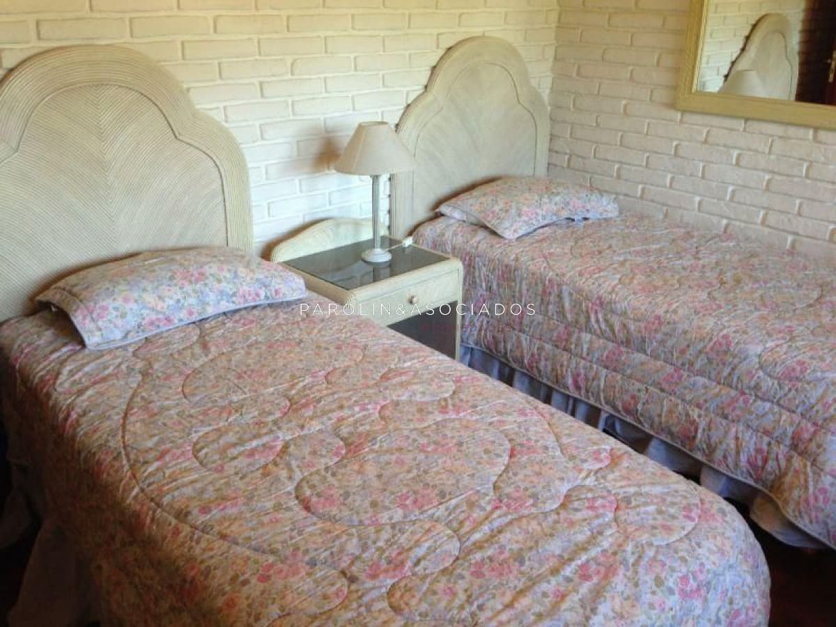 Casa en venta de 5 dormitorios en Mansa, Punta del Este.