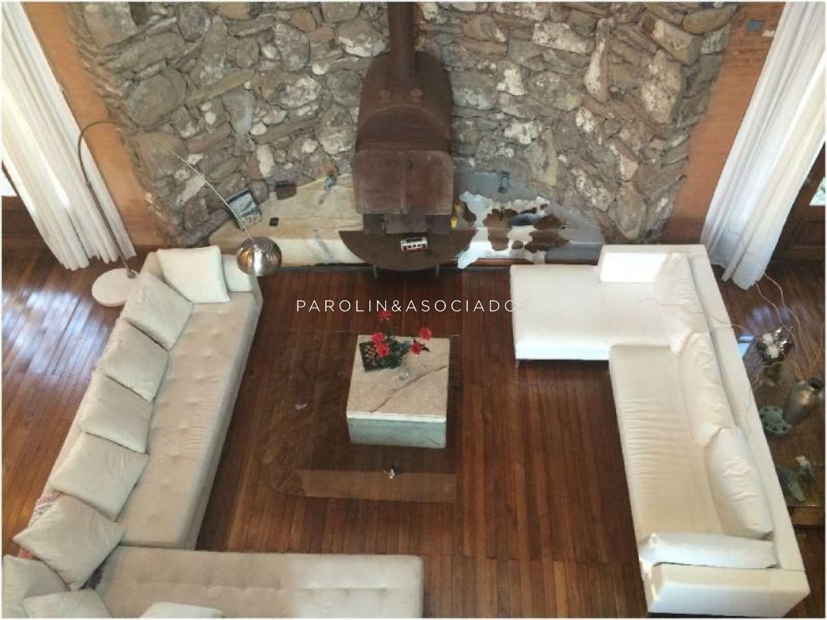 Casa en venta de 5 dormitorios en Lugano, Punta del Este.