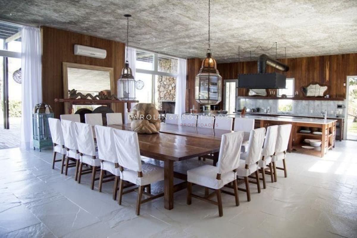 Casa en venta de 4 dormitorios en José Ignacio, Punta del Este.