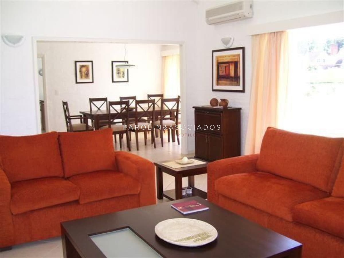 Casa en venta de 5 dormitorios en Golf, Punta del Este