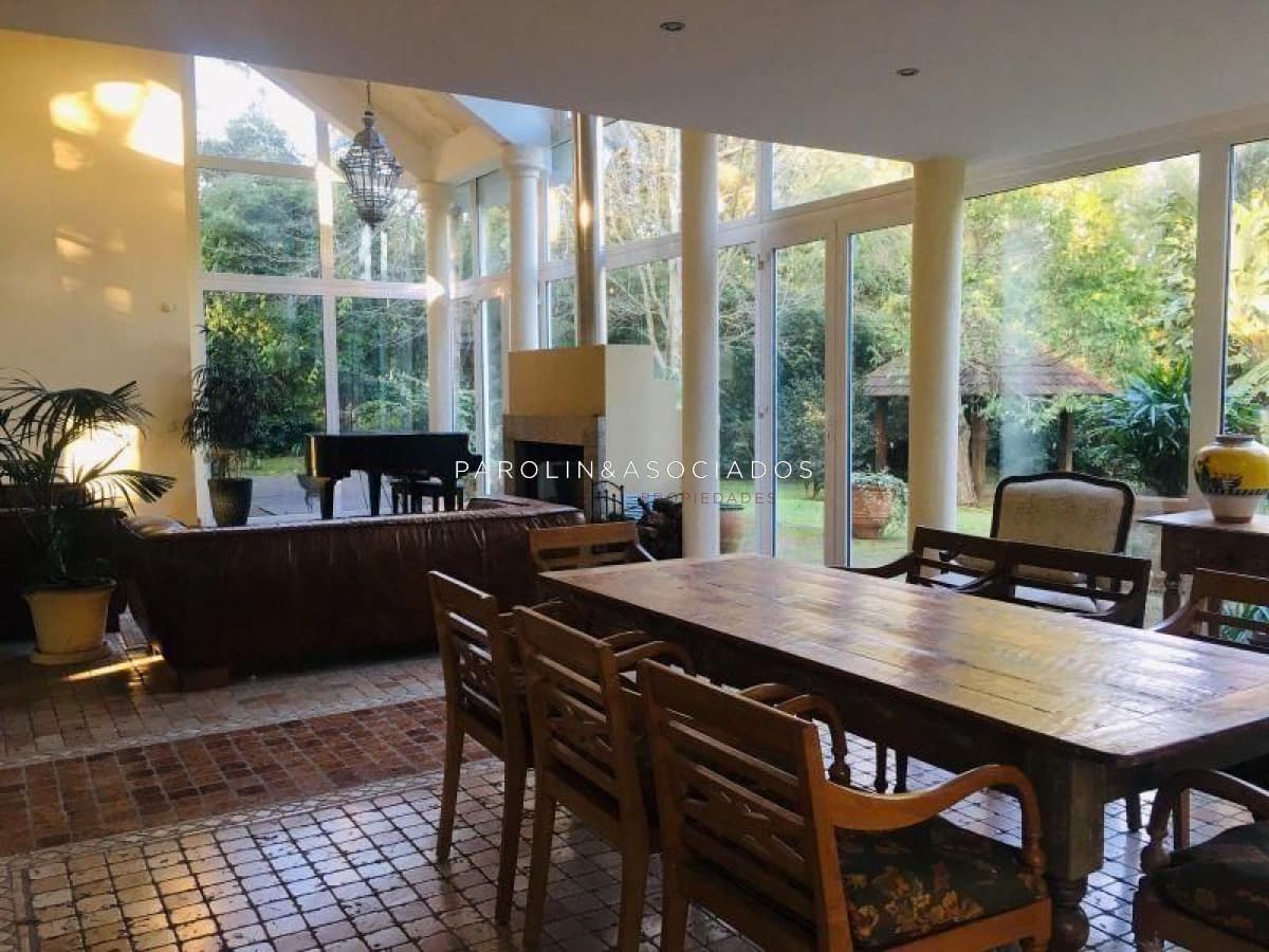 Casa en venta de 4 dormitorios en Golf, Punta del Este.