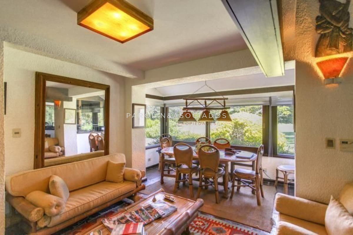 Casa en venta de 4 dormitorios en el Golf, Punta del Este.