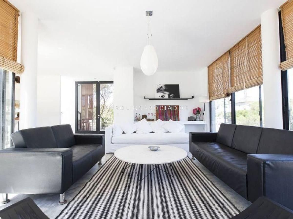 Hermosa casa en venta de 2 habitaciones en Manantiales, Punta del Este.