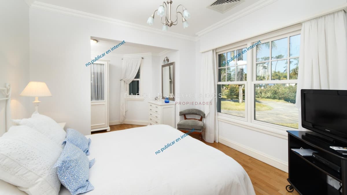 Magnífica propiedad en venta de 4 dormitorios en Mansa, Punta del Este.
