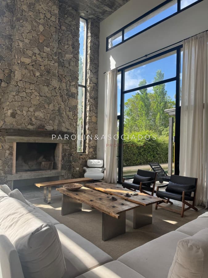 Casa en venta de 4 dormitorios en La Arbolada, Punta del Este.