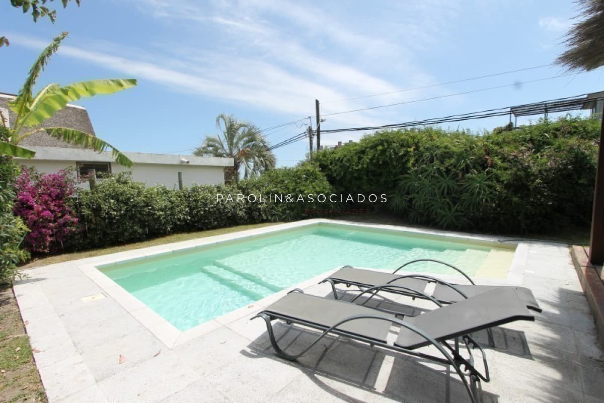 Casa en venta de 3 dormitorios en Manantiales, Punta del Este.