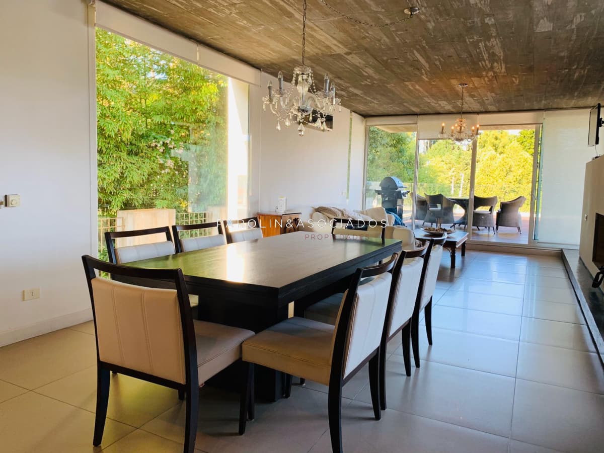 Casa en venta de 4 dormitorios en Mansa, Punta del Este.