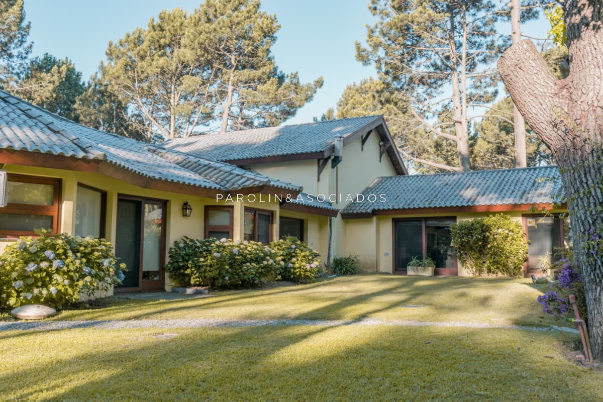 Casa en Burnnett de 4 dormitorios en venta, Burnett, OPORTUNIDAD!!!