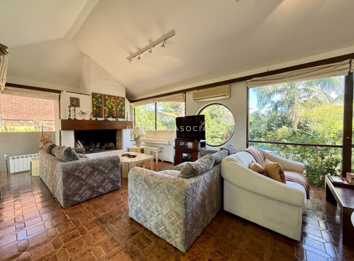 Casa en Venta de 3 dormitorios en Playa Mansa, Punta del Este