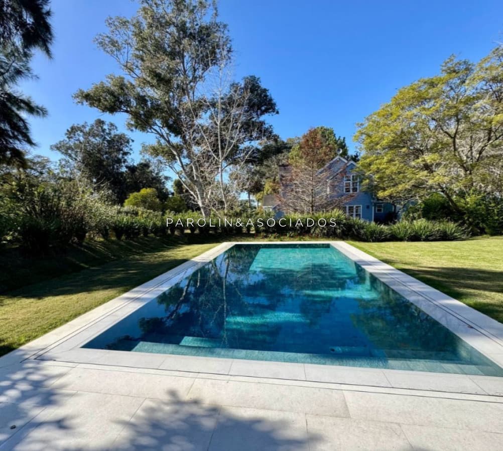 Casa de 5 Dormitorios en Laguna Blanca, La Barra