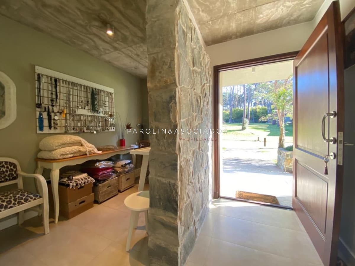 Casa en venta en barrio privado en Rincón del Indio, Punta del Este.