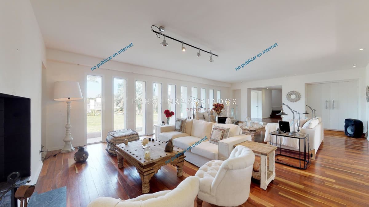 Casa en venta de 7 dormitorios en el Golf, Punta del Este.