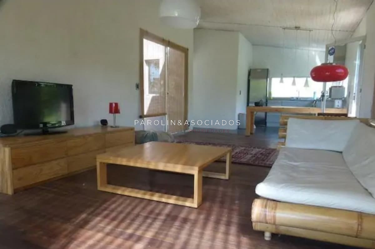Casa en Venta de 3 Dormitorios en La Barra, Punta del Este