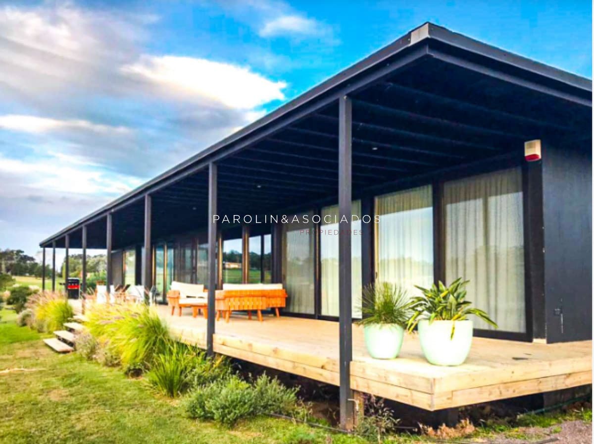 Casa en venta de 3 dormitorios en Manantiales, Punta del Este.