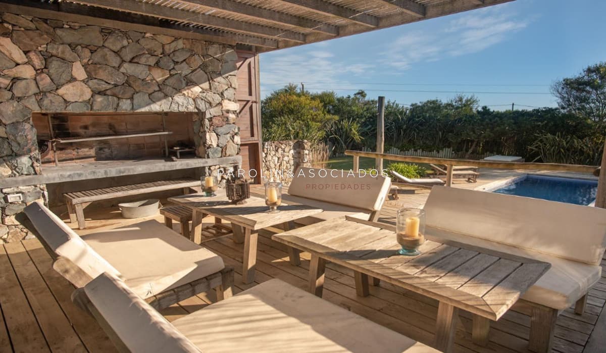 Casa en Venta de 5 Dormitorios en Club del Mar, Jose Ignacio