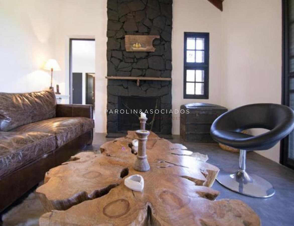 Chacra de 4 dormitorios en venta en José Ignacio, Punta del Este.