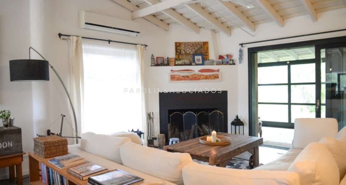 Chacra en Venta de 2 Dormitorios en Manantiales, Punta del Este