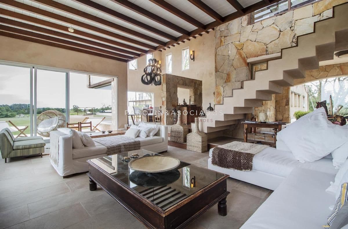 Chacra en Venta de 8 Dormitorios en Manantiales, Punta del Este