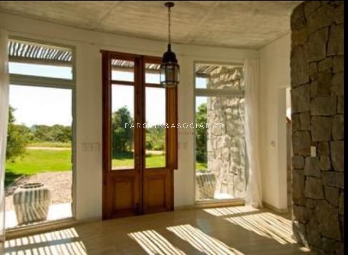 CHACRA EN VENTA DE 4 DORMITORIOS EN JOSE IGNACIO