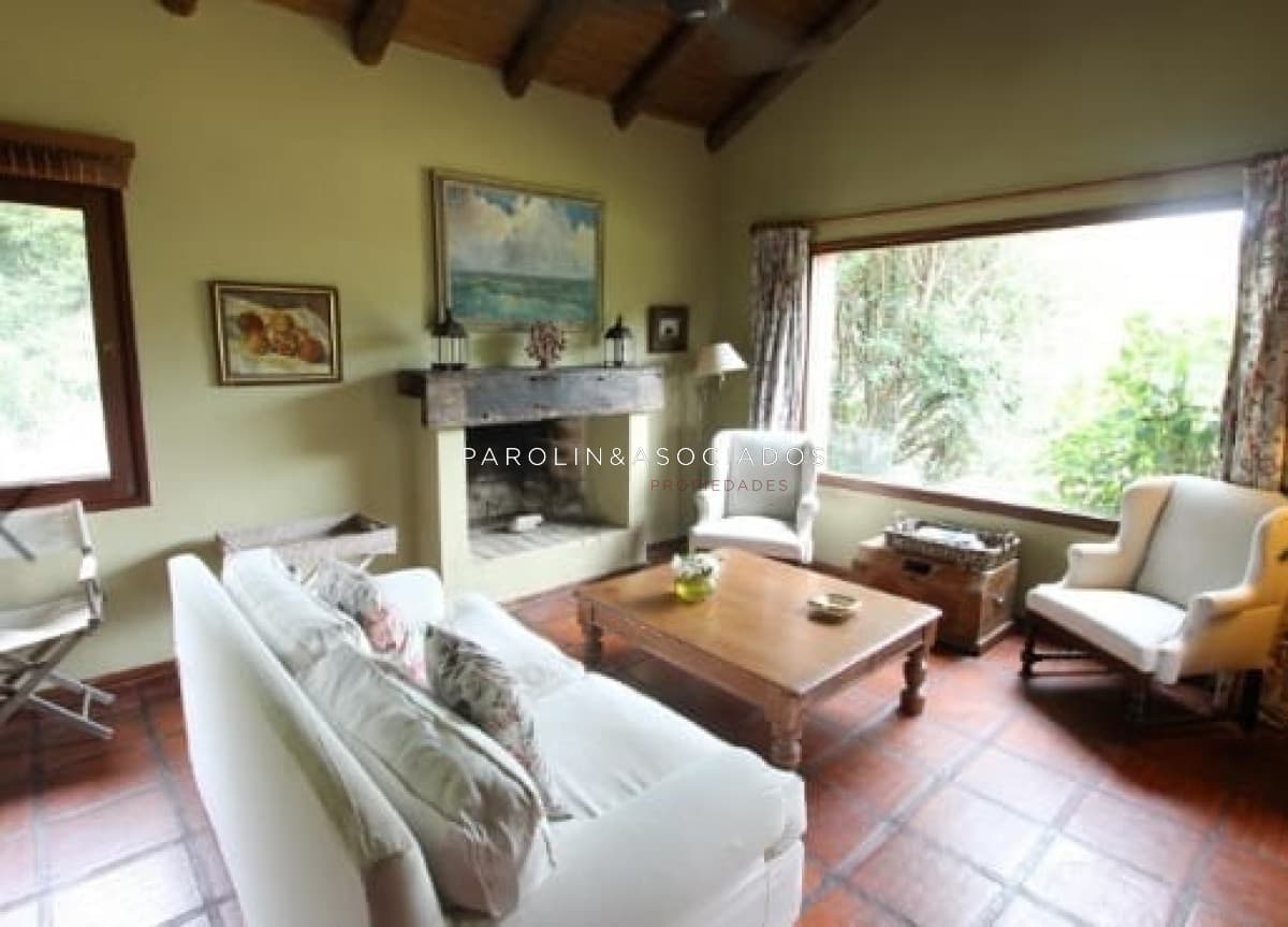 CHACRA EN VENTA DE 5 DORMITORIOS EN JOSE IGNACIO