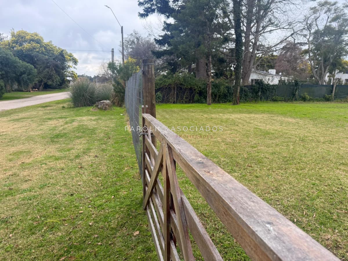 Terreno en venta ubicado en la codiciada zona del Golf, Punta del Este