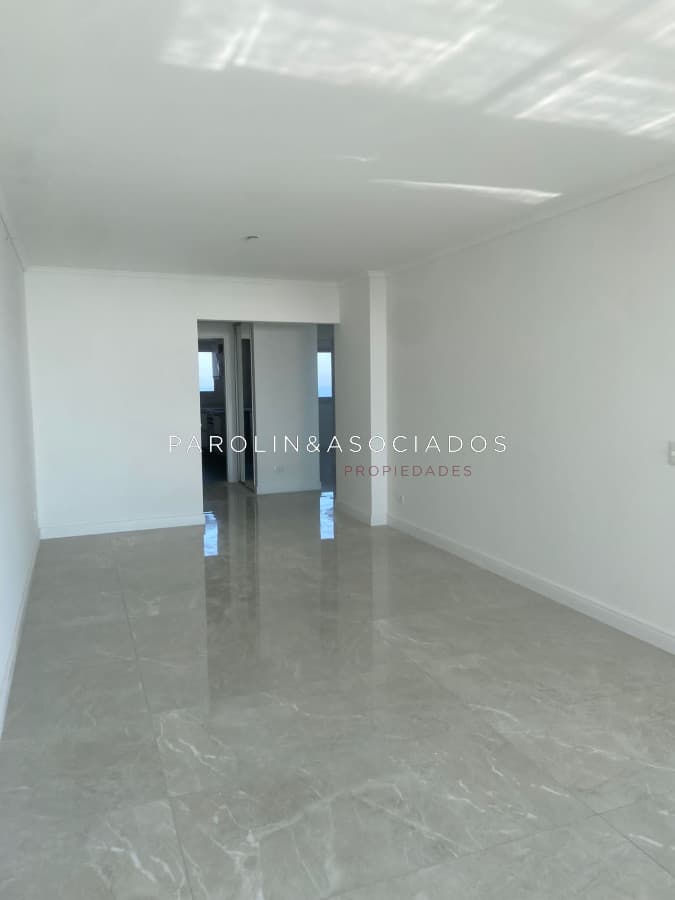 Apartamento en venta de 2 dormitorios en Miami Boulevard II, Punta del Este.