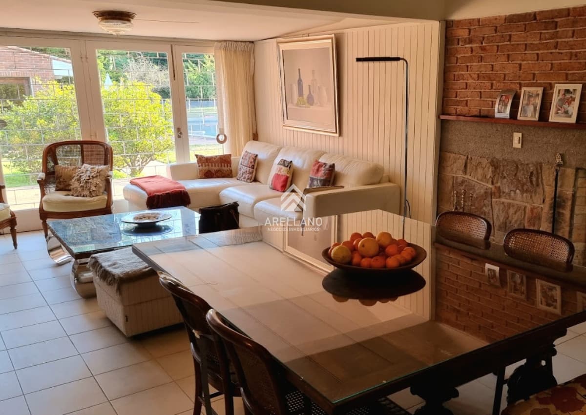 Casa ID.3329 - Venta casa 3 Dormitorios en Suite en San Rafael, Punta del Este