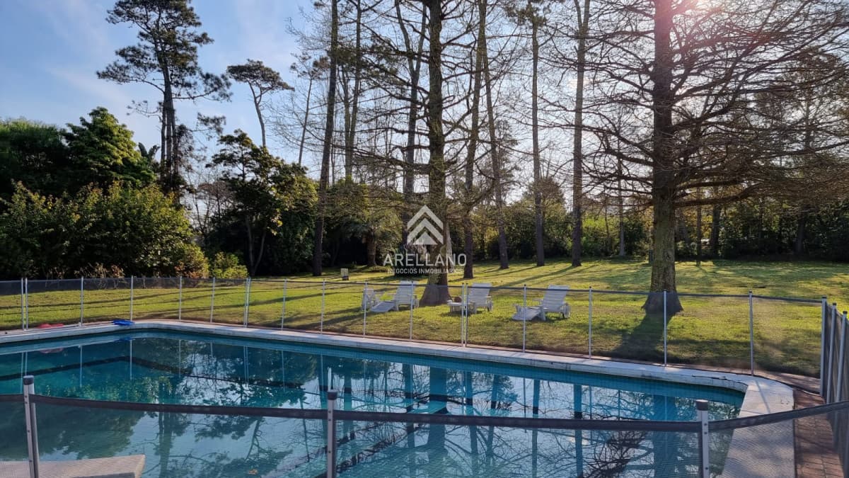 Casa ID.3329 - Venta casa 3 Dormitorios en Suite en San Rafael, Punta del Este