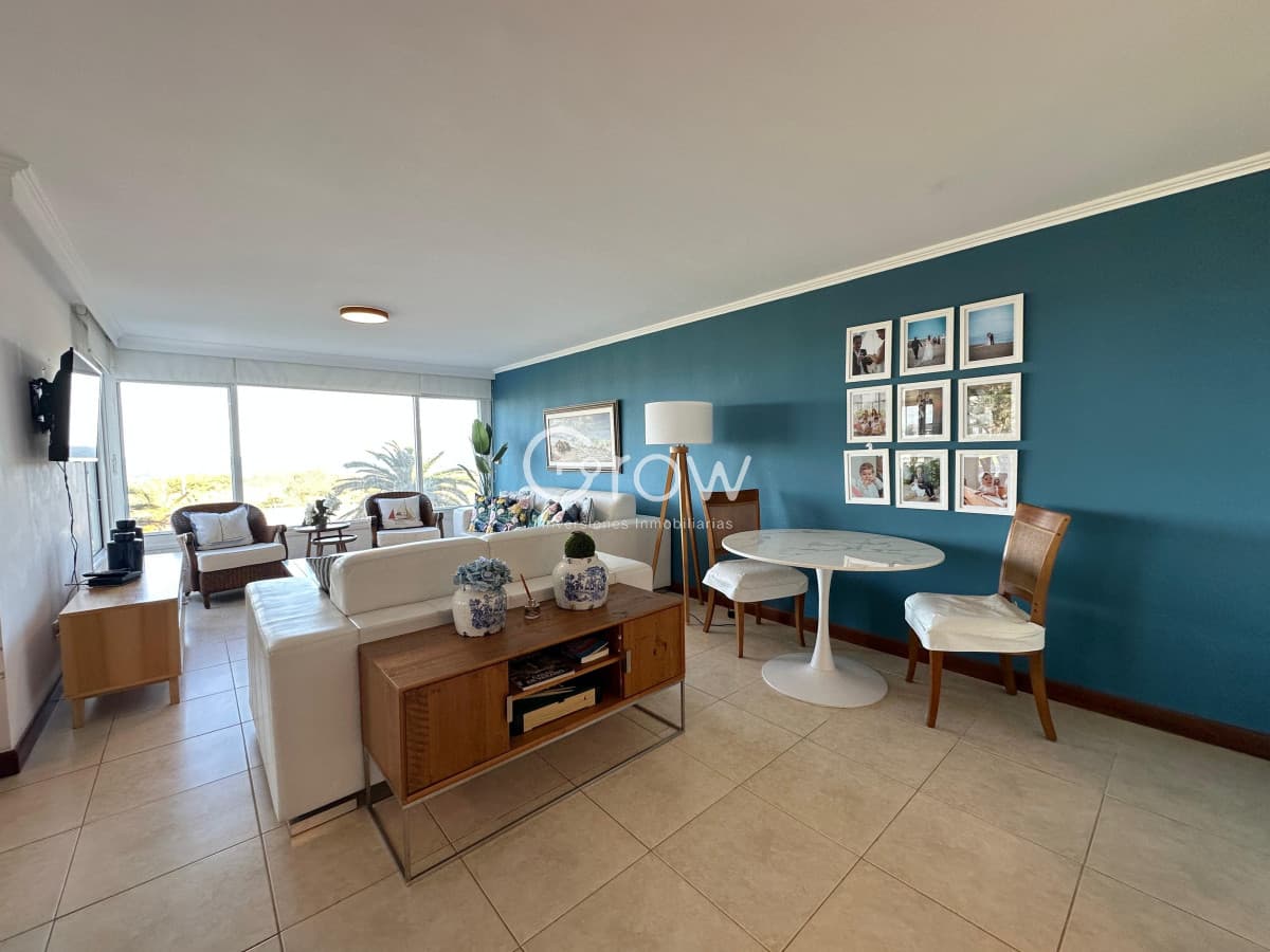 Departamento en venta de 4 Suites en Playa Brava, Punta del Este