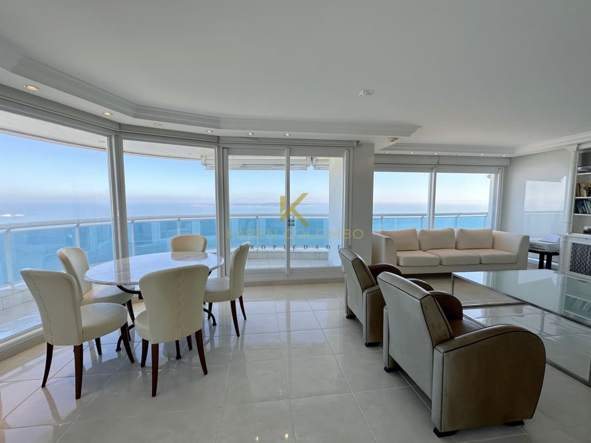 Hermoso apartamento en venta en Millenium Tower, Punta del Este.
