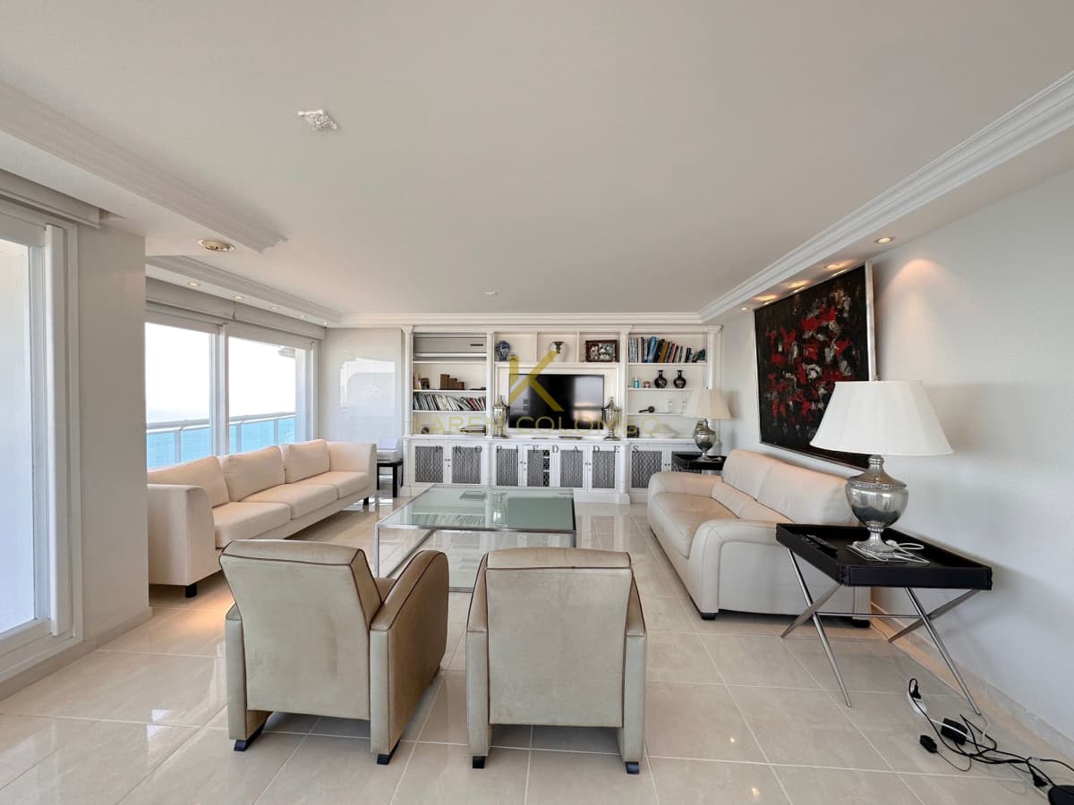 Hermoso apartamento en venta en Millenium Tower, Punta del Este.
