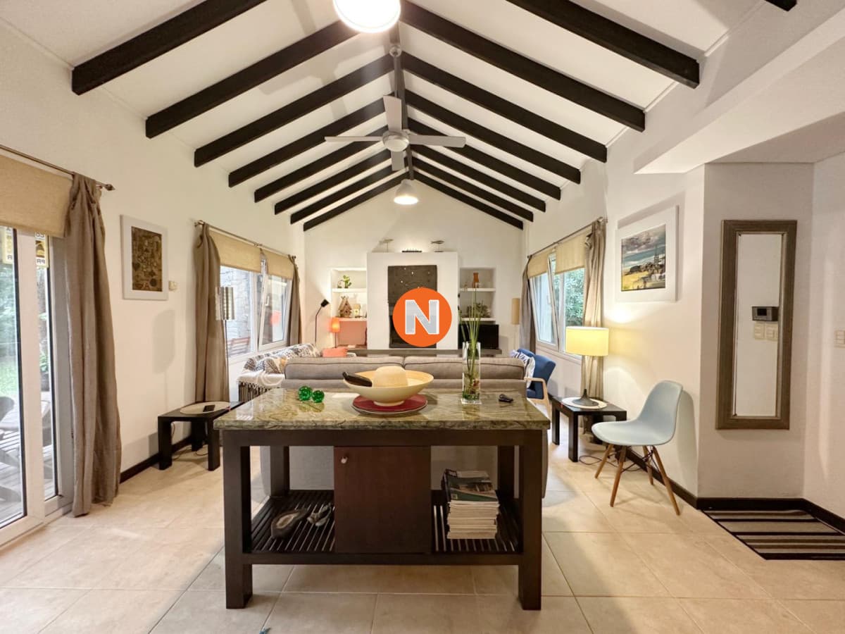 Casa en Venta de 3 Dormitorios en Punta del Este, Zona Coleg ...