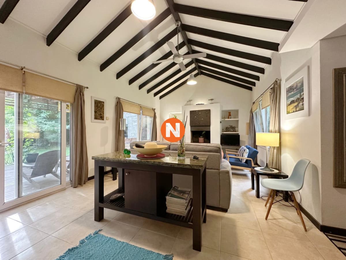 Casa en Venta de 3 Dormitorios en Punta del Este, Zona Coleg ...