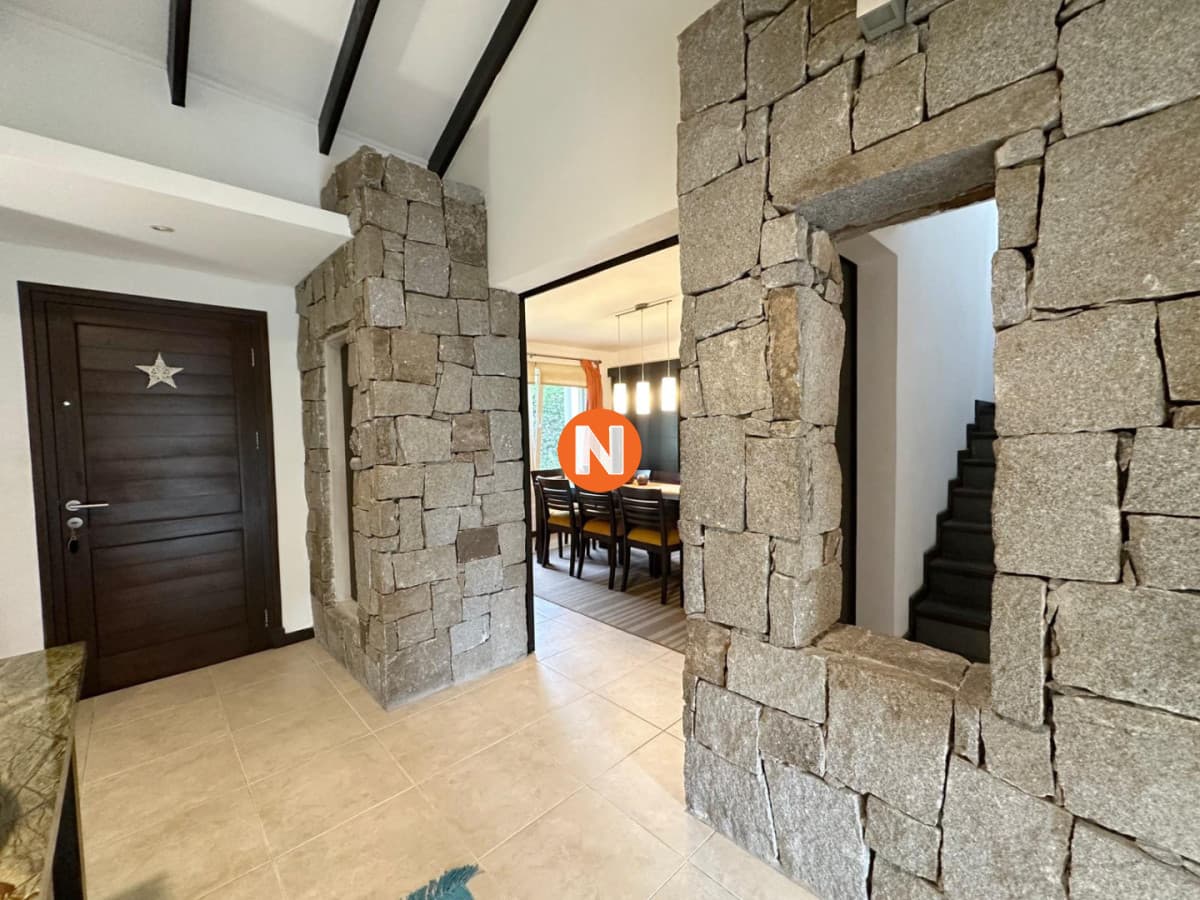 Casa en Venta de 3 Dormitorios en Punta del Este, Zona Coleg ...