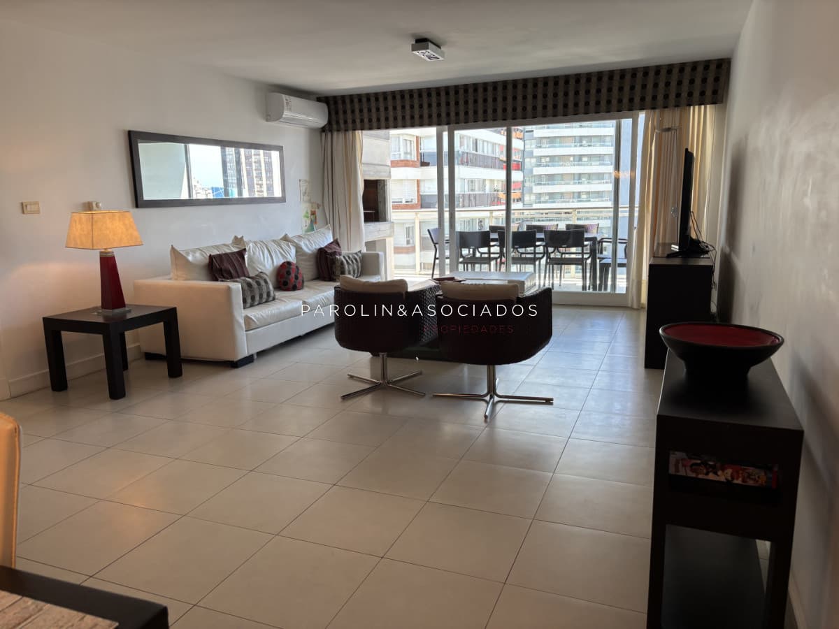 Venta Chiverta Torre Manhattan piso alto