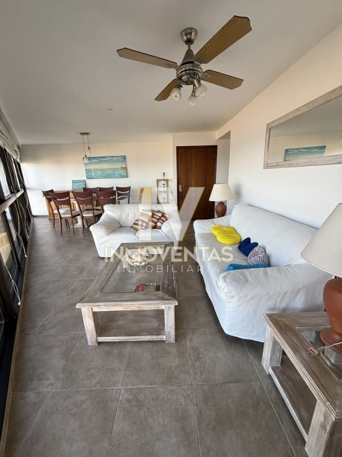 VENTA PRIMERA LINEA DE MAR PARADA 3 BRAVA AIDY GRILL