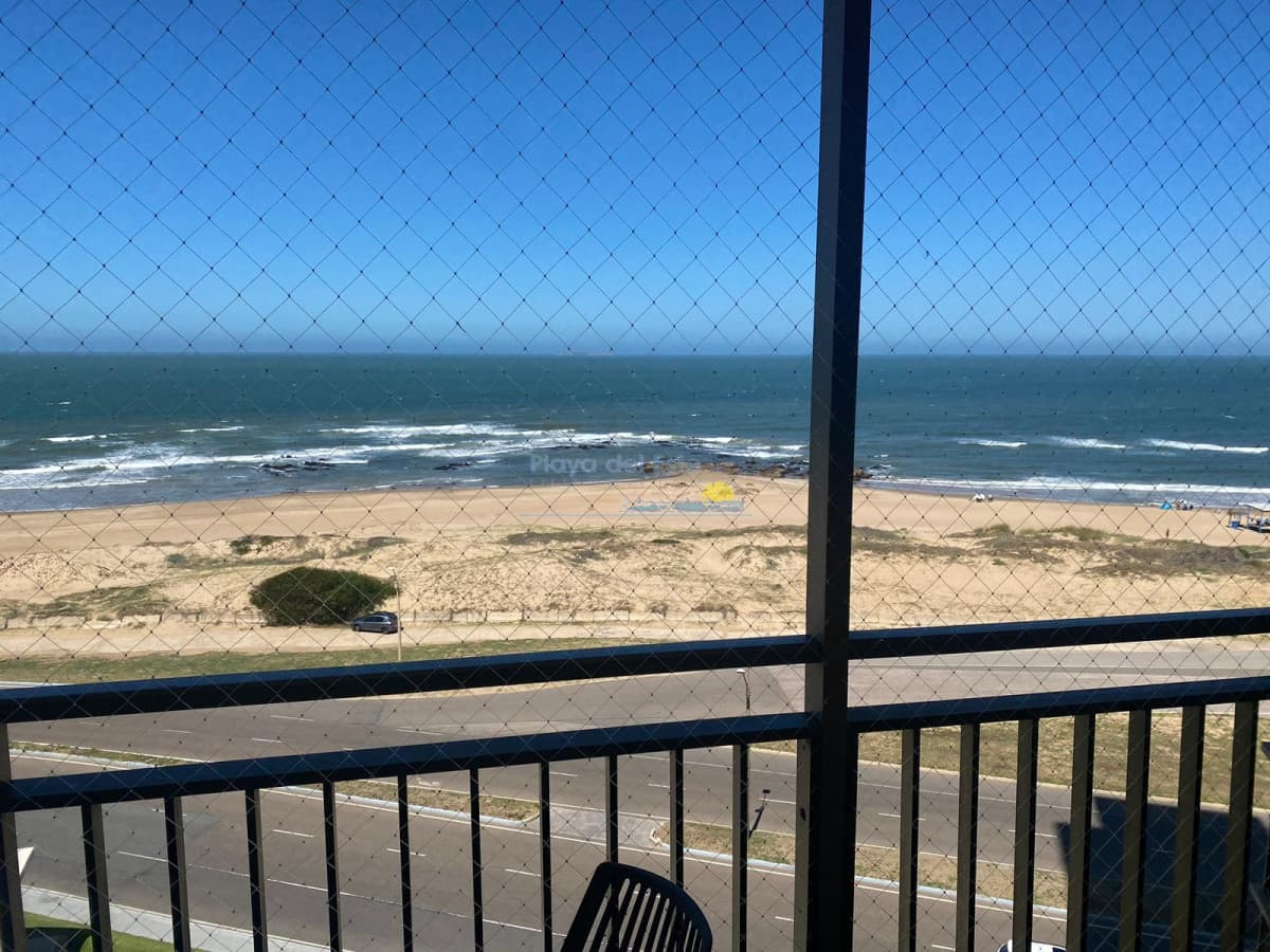 BRAVA FRENTE AL MAR RECICLADO VENTA AIDY GRILL RETASADO  - Inmobiliaria Playa del Este