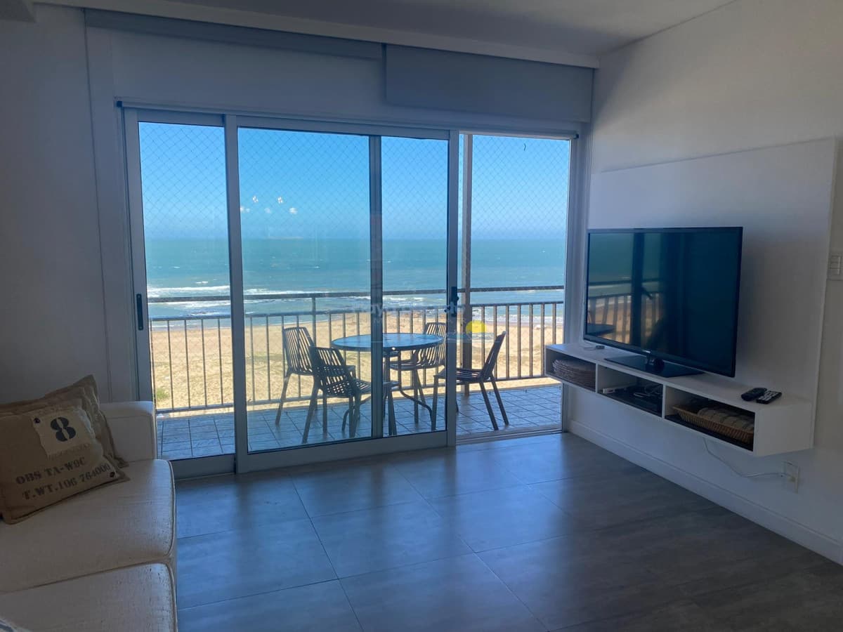 BRAVA FRENTE AL MAR RECICLADO VENTA AIDY GRILL RETASADO  - Inmobiliaria Playa del Este