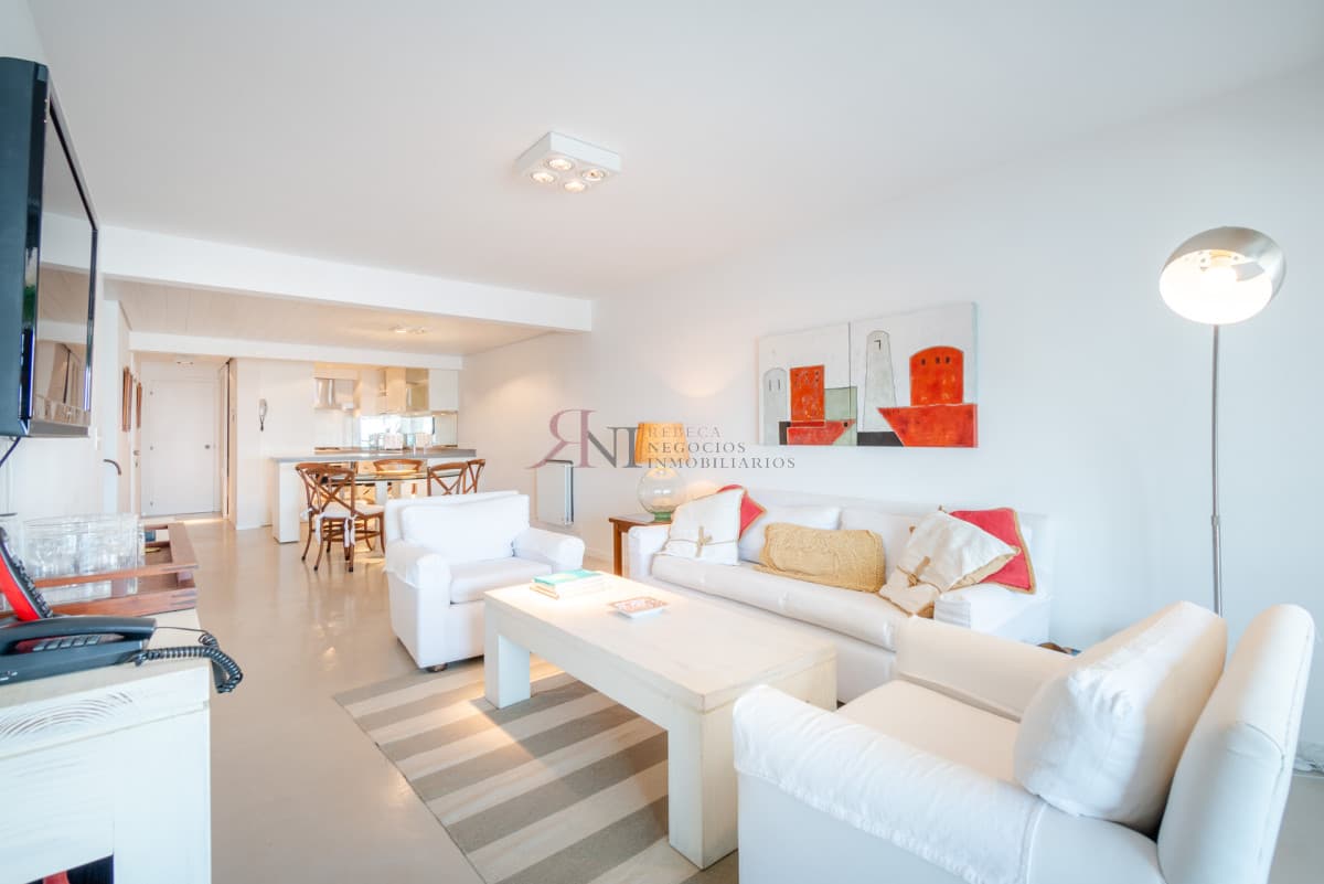Lindisimo apartamento con buena vista al Puerto y buena terraza 									(ref.#7020)